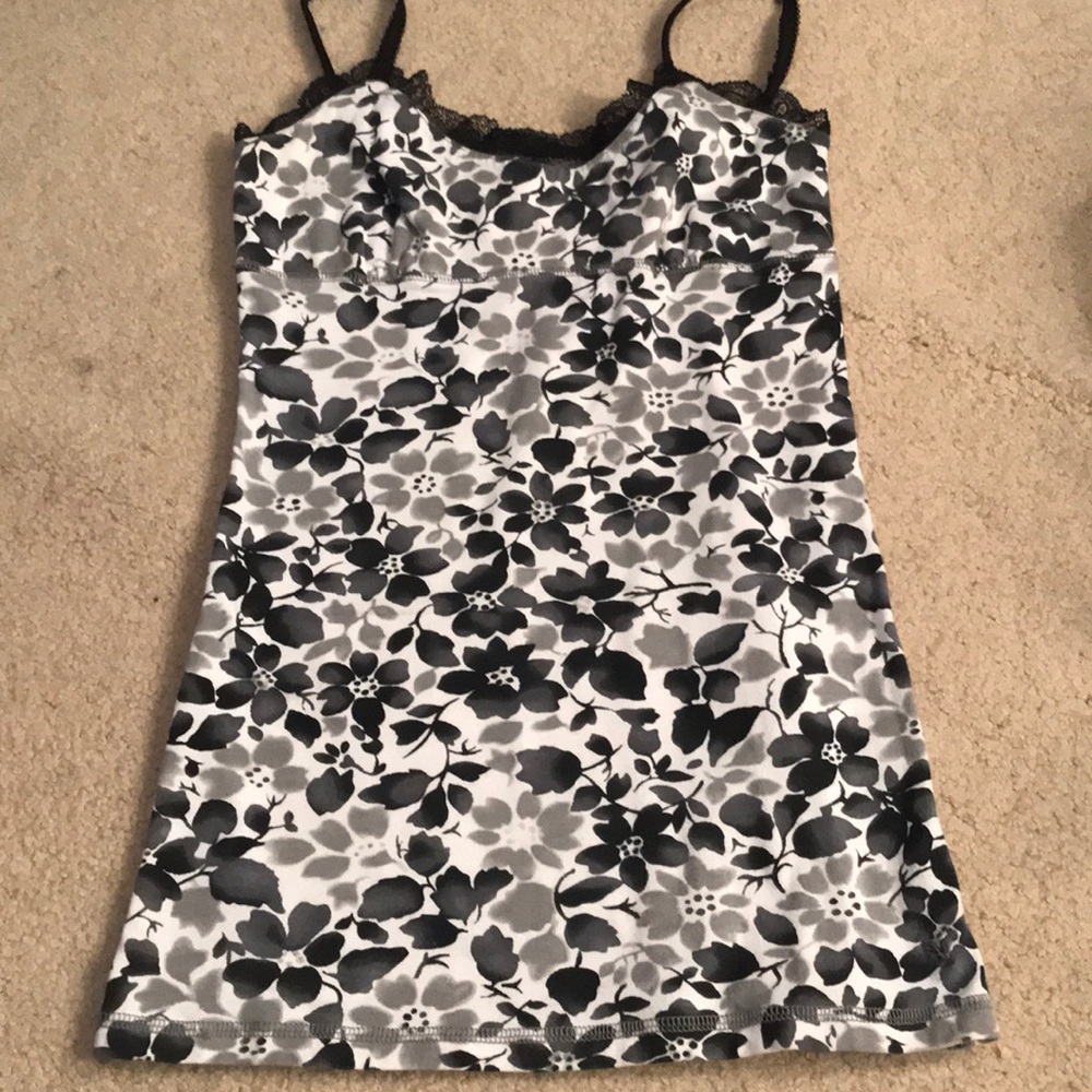 4/$20 American Eagle Floral Cami - Picture 3 of 4